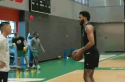 跟腱撕裂！提前(qián)复出！直接(jiē)改(gǎi)变NBA格局