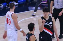 NBA新秀杨瀚森在比(bǐ)赛中的表現(xiàn)和挑战