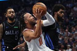 巴特勒关键球定(dìng)乾坤，布伦森弑旧主！这夜NBA老将集体正名