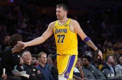 好消息，卢卡·东契奇傷(shāng)情升级，有望(wàng)出战NBAb杯揭幕战