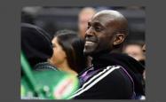 NBA森林狼队传奇凯文·加内特出任球队大使……21号球衣將(jiāng)永久退役
