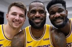 NBA季前(qián)赛湖勇大战：艾頓(dùn)带队不敌勇士完全体遭遇两連(lián)败！