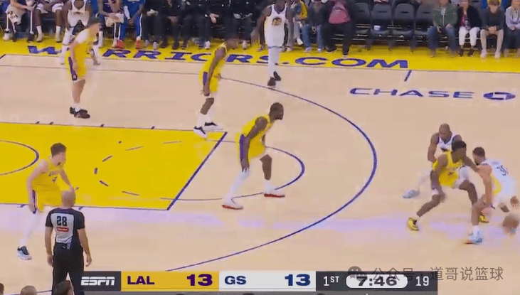 NBA季前赛湖勇大战：艾顿带队不敌勇士完全体遭遇两连败！