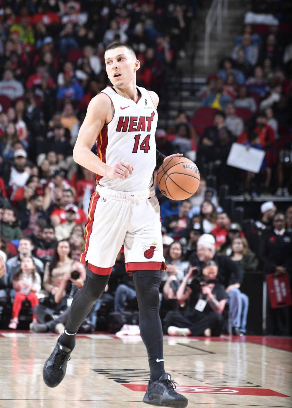 泰勒·希罗续约之路：15亿还是207亿美元？