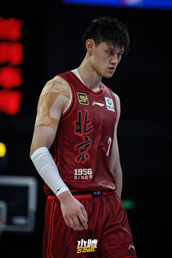 曾凡博NBA梦碎，10分钟成NBA最后一舞！