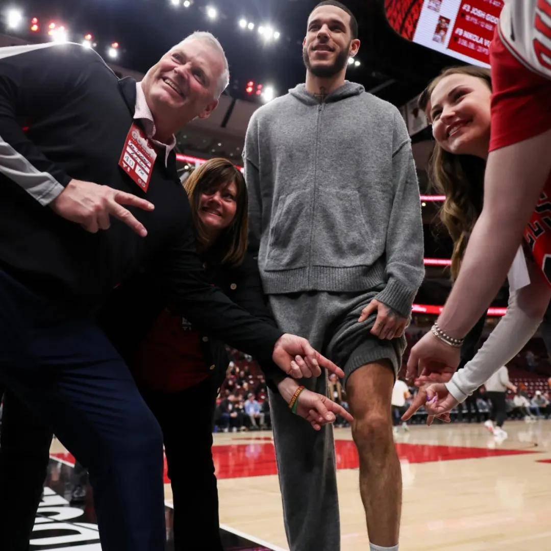 0分0板1助！NBA榜眼首秀！三次膝盖手术彻底废了