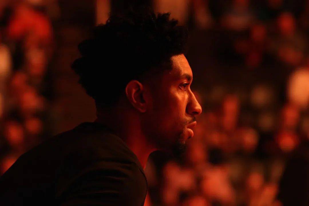 两次膝盖手术！29岁的伍德，还能重返NBA吗？