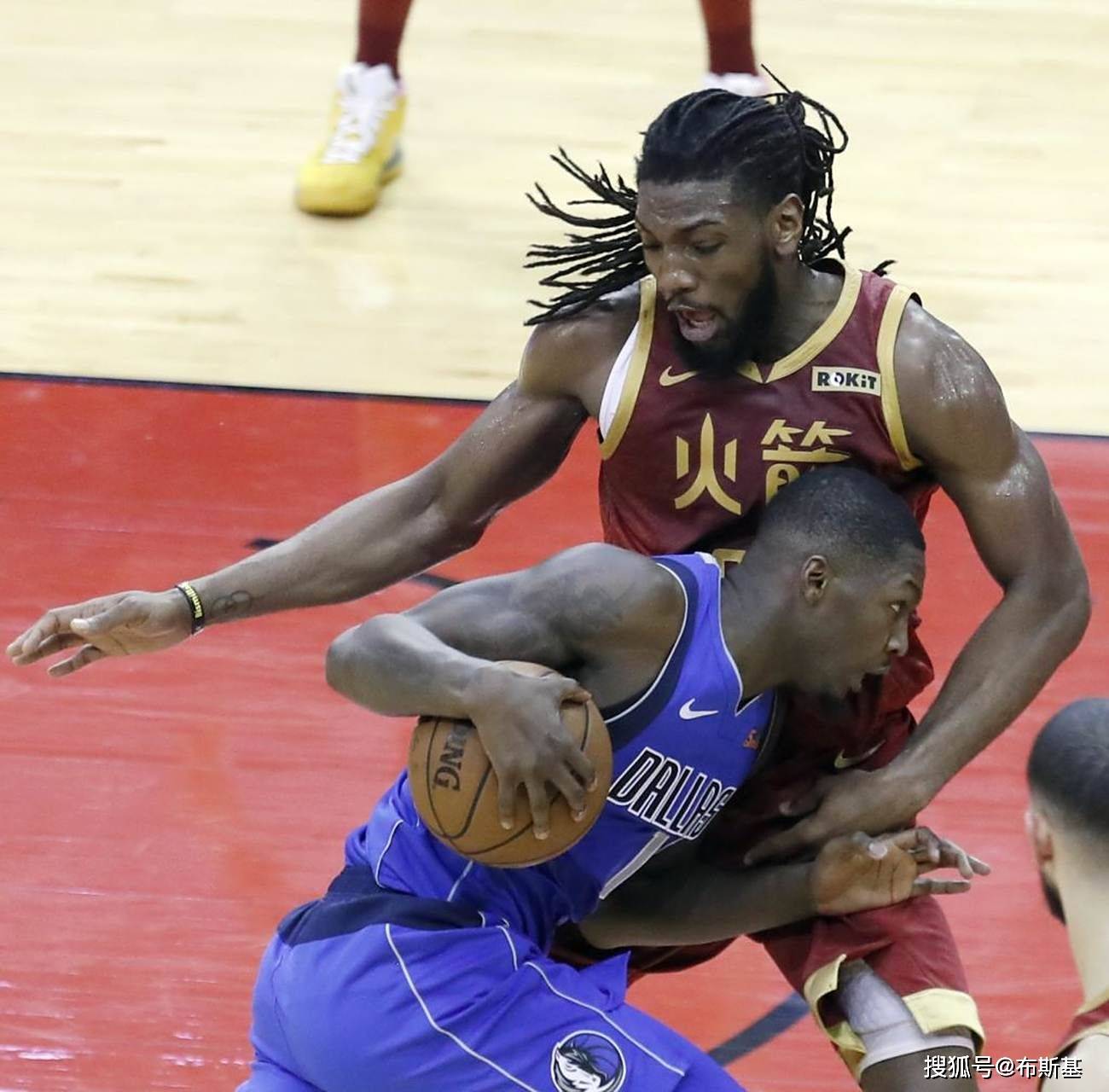 前NBA新秀挑战赛MVP，半兽人法里埃德CBA被裁，落地加盟台联赛