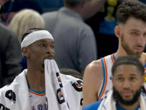 炸裂三杀卫冕冠军！NBA西部黑马马刺崛起