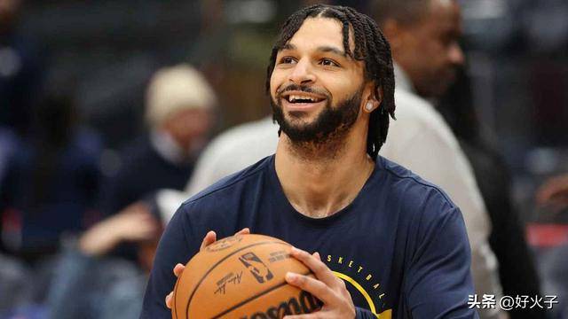 硬汉，掘金队贾马尔·穆雷带伤上阵，带队力克奇队