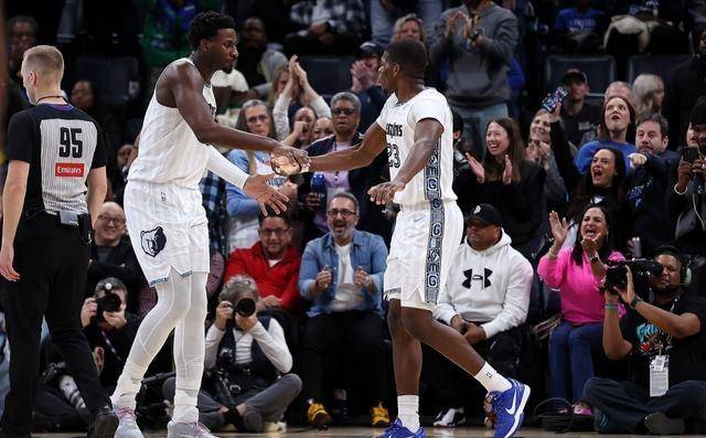 灰熊重磅交易达成：李凯尔重返孟菲斯 换来爵士四人及三首轮